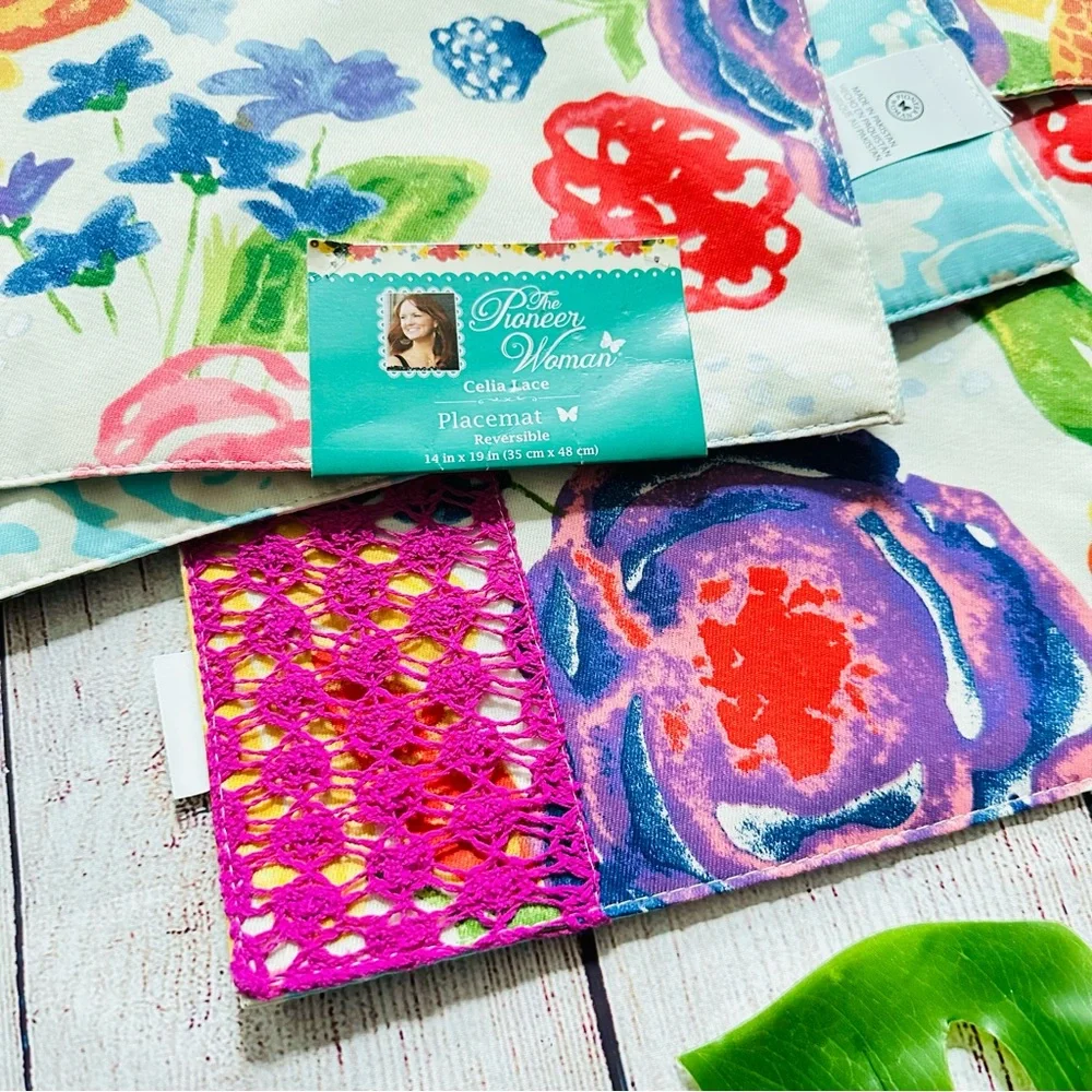 Pioneer Woman Celia Lace Reversible Placemats NEW (6)